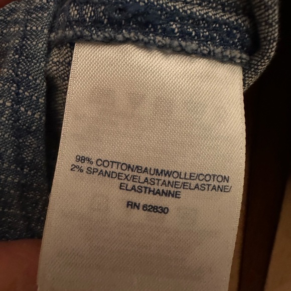 98% Cotton Lands’ End Petite Denim Shirt - Picture 3 of 3
